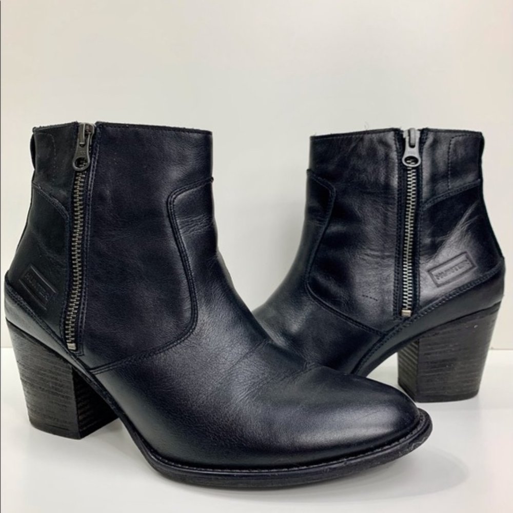 Hunter women's leather ankle boots size 9